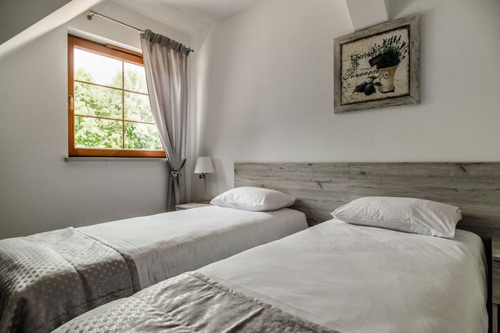 Room 4 of 24