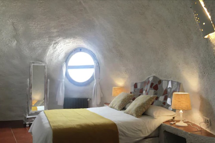 Room 5 of 120