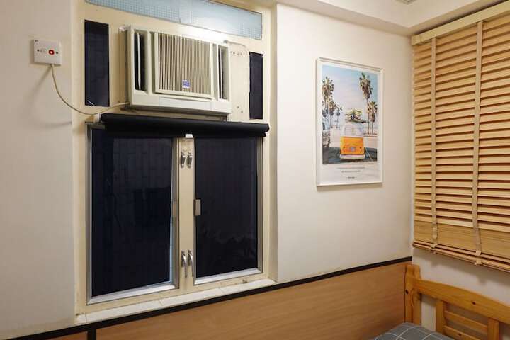 Room 6 of 31