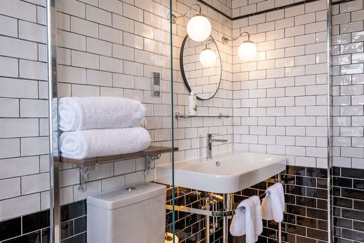 Clean Restrooms