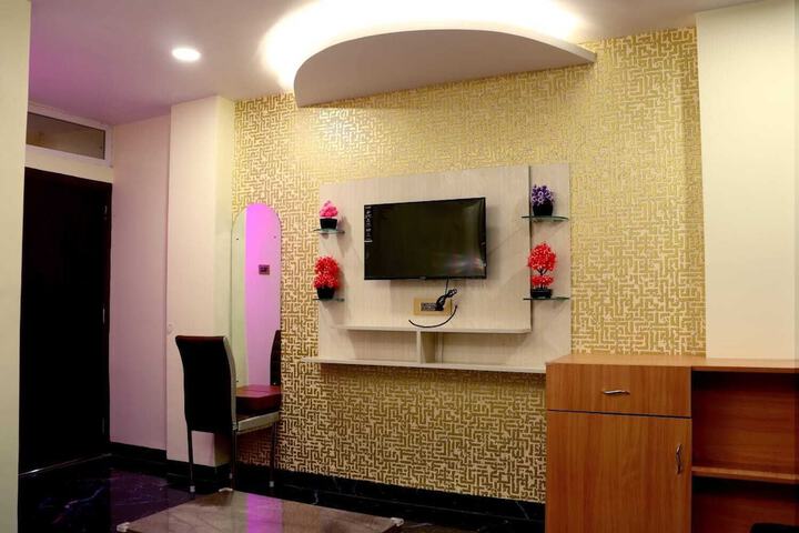 Room 4 of 17