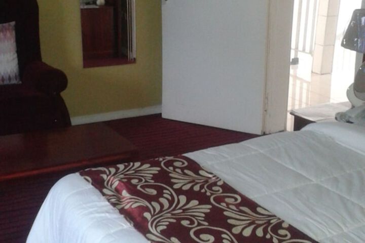 Room 5 of 35