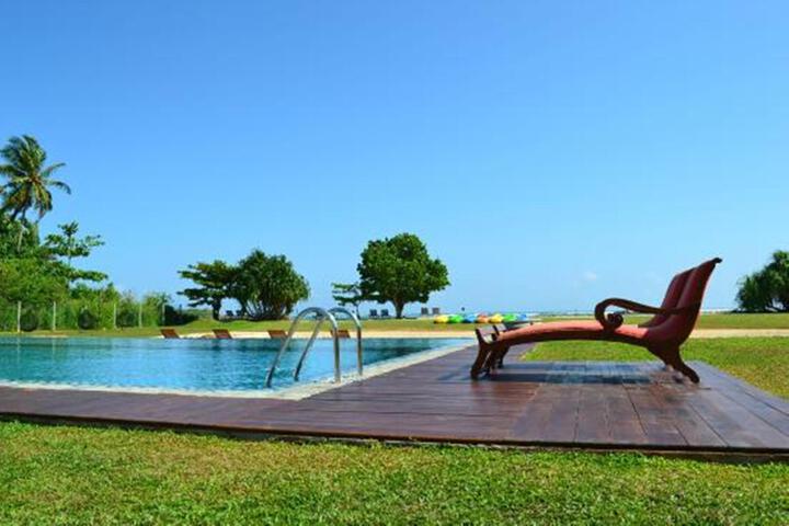 Pool 8 of 15