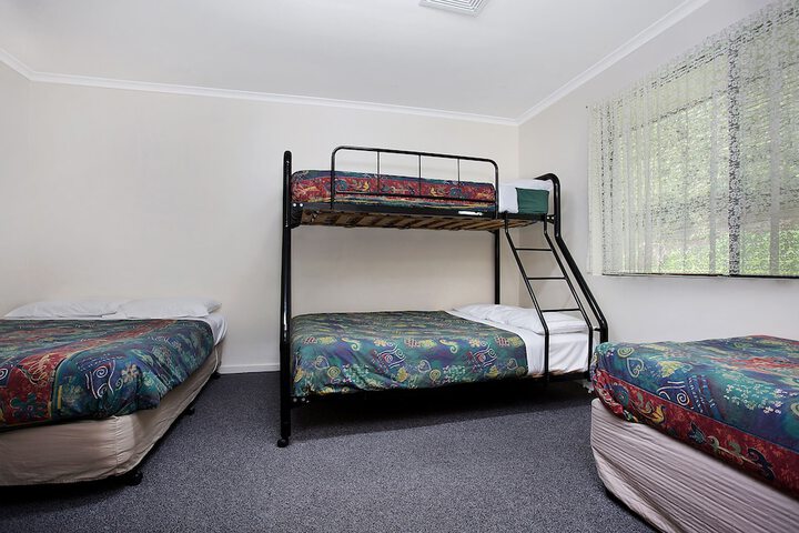 Room 13 of 116