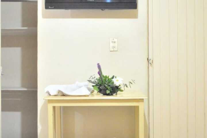 Room 8 of 21