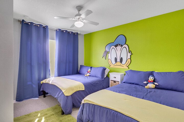 Room 9 of 24