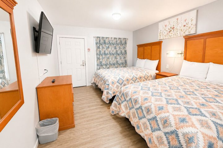 Room 27 of 65