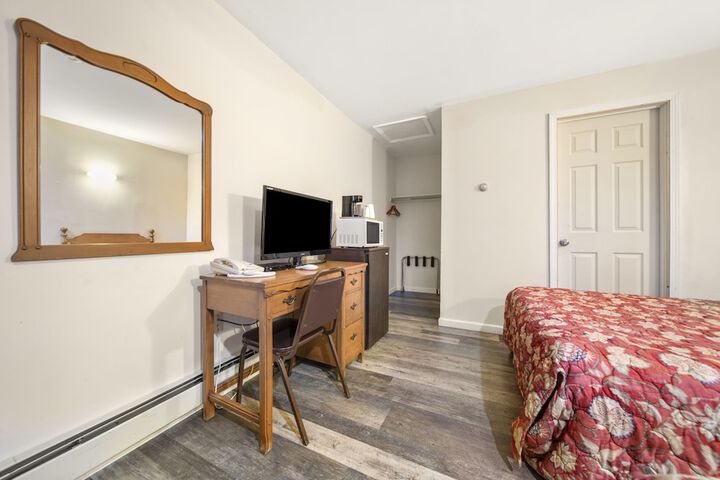 Room 27 of 59