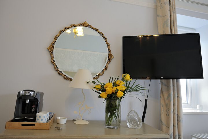 Room 4 of 55