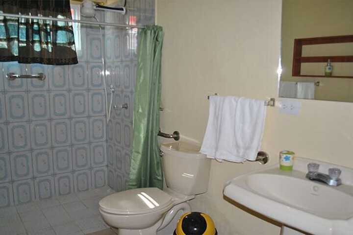 Room 32 of 59