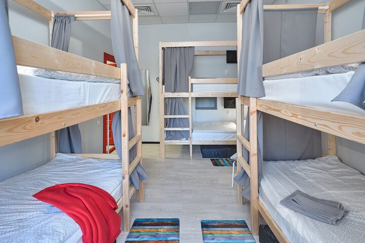 Room 33 of 40