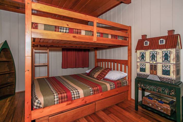 Room 8 of 21