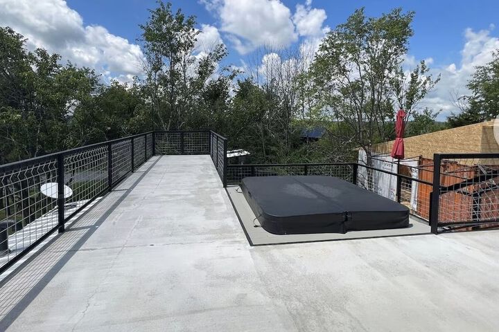 Sundeck 22 of 28