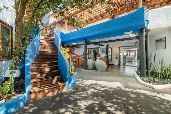 Hotel Interior 4 of 157