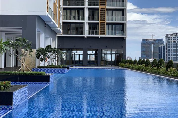 D Suites