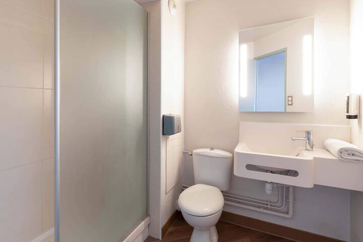 Clean Restrooms