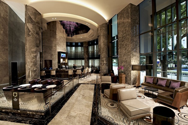 Entrance & Lobby