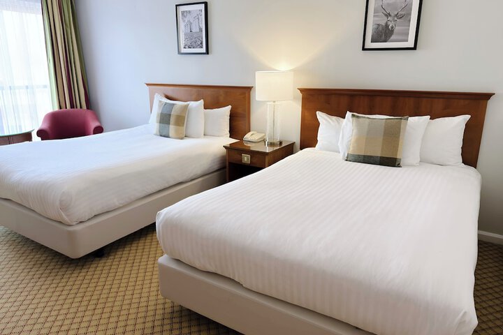 Room 7 of 19