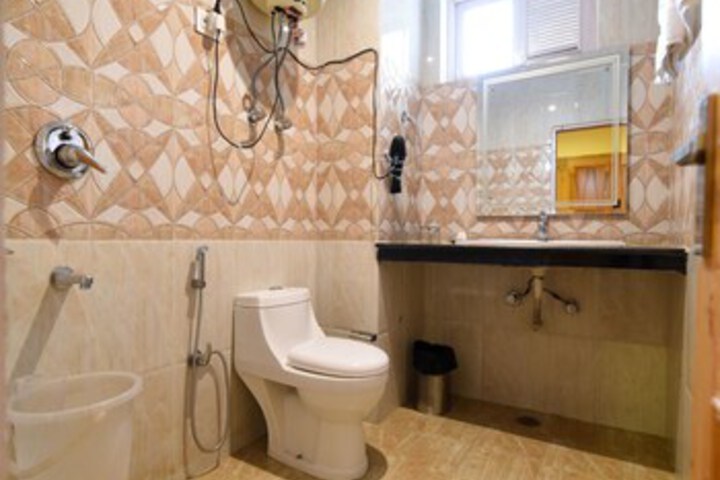 Room 3 of 26