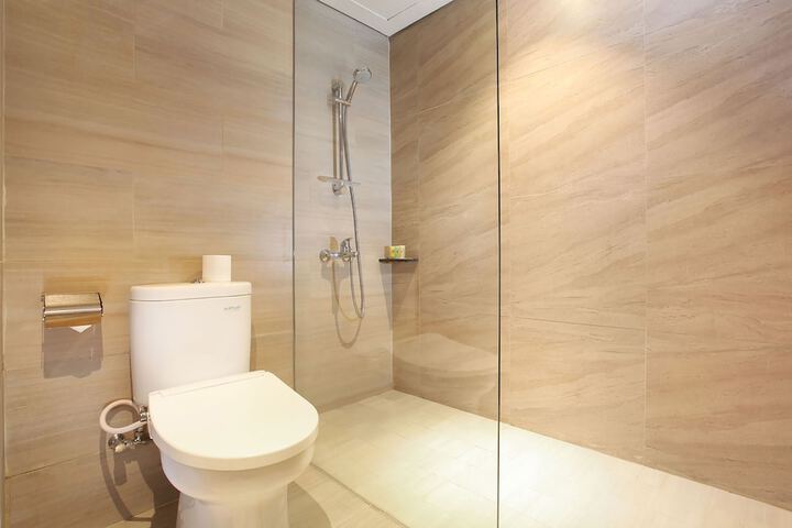 Clean Restrooms