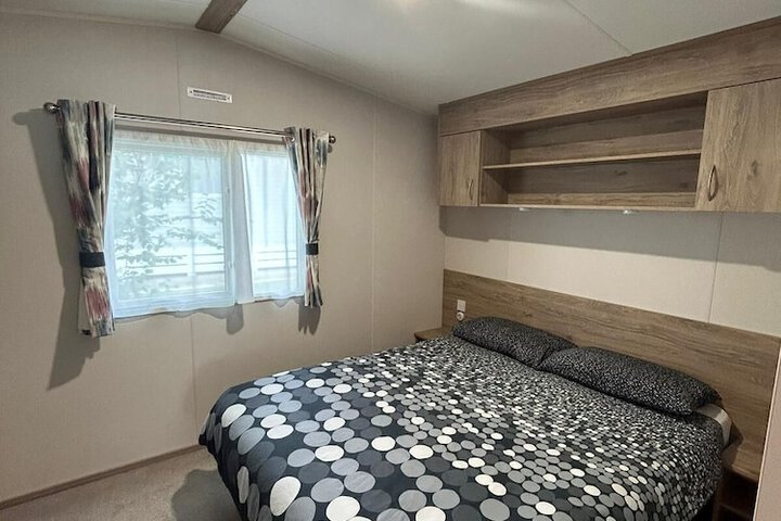 Room 2 of 12