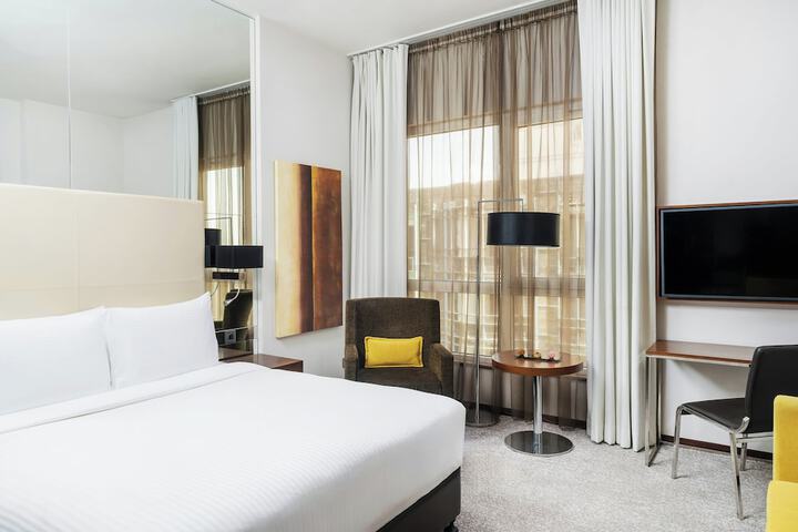 Room 44 of 114