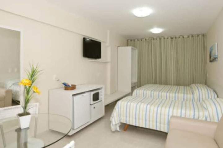 Room 11 of 25