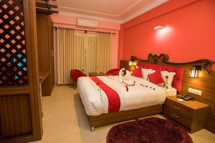 Room 17 of 39