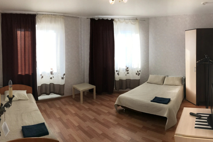 Room 2 of 5