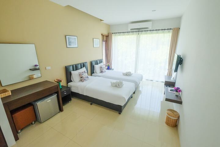 Room 8 of 30