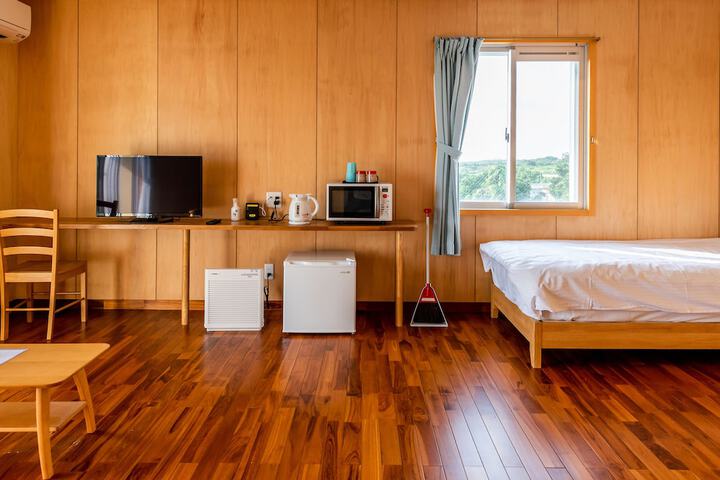 Room 7 of 56