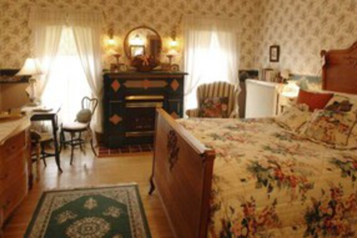 Room 4 of 20