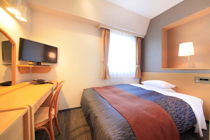 Room 10 of 48