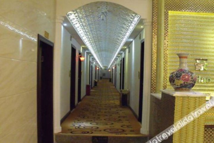 Hotel Interior 6 of 12