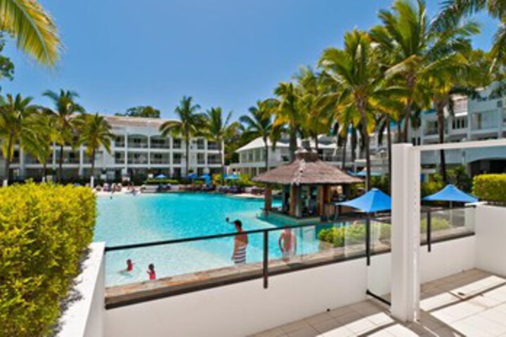 3111 Beach Club