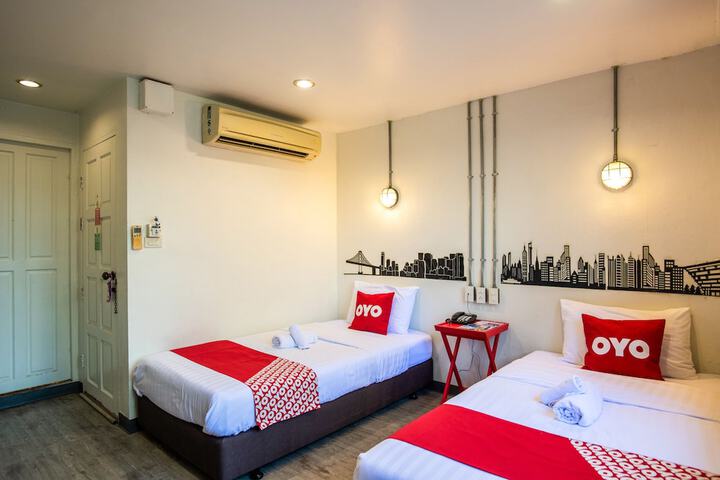 Room 10 of 35