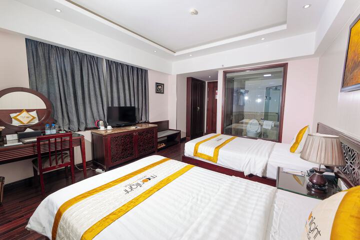 Room 27 of 60