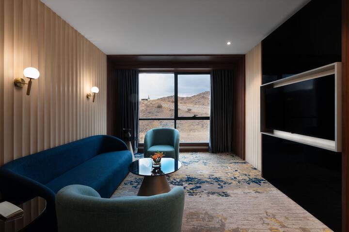Room 8 of 14