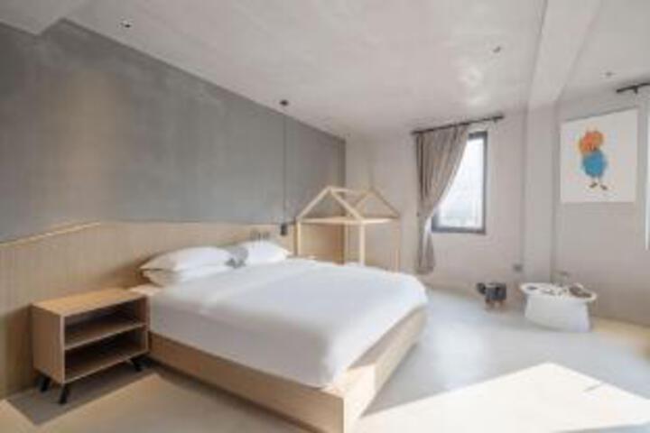 Room 21 of 23