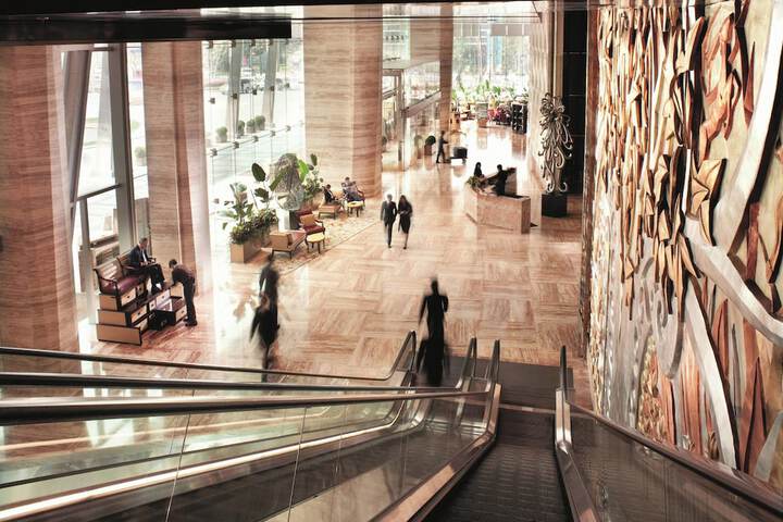 Entrance & Lobby