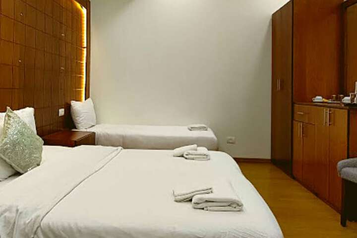 Room 26 of 68