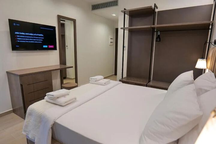 Room 15 of 61