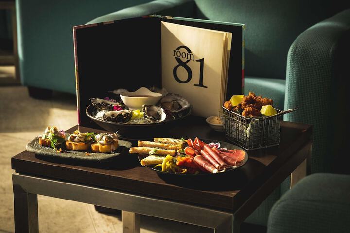 Lounge 99 of 177