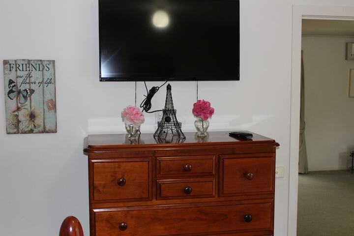 Room 2 of 23