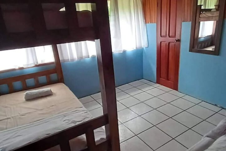 Room 9 of 15