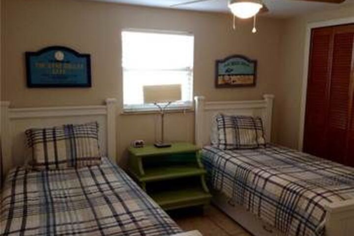 Room 7 of 15