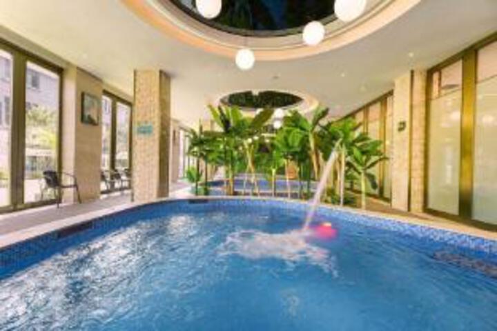 Lvbao Lezhi Hot Spring Hotel