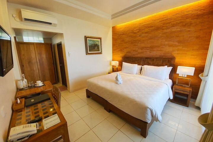 Room 48 of 106
