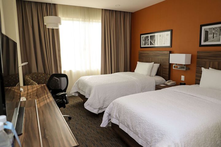 Room 9 of 42