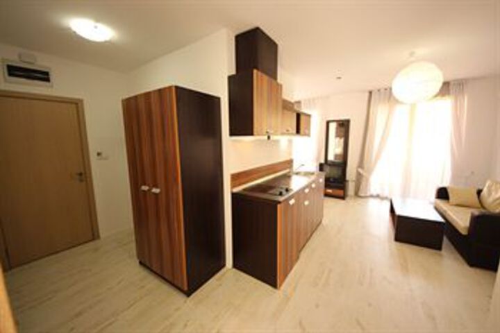 Room 93 of 153